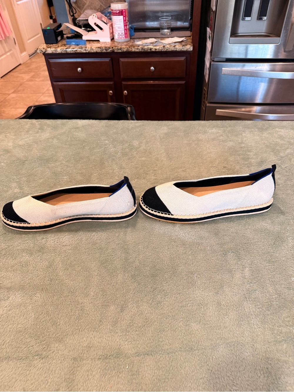 Rothy’s Espadrille Flats Women’s US 13 Cream Black Knit Slip On Shoes - Picture 6 of 14